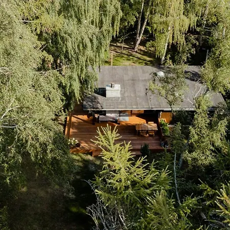 60s With Vintage Finds And Wild Surroundings * Tjørneholm